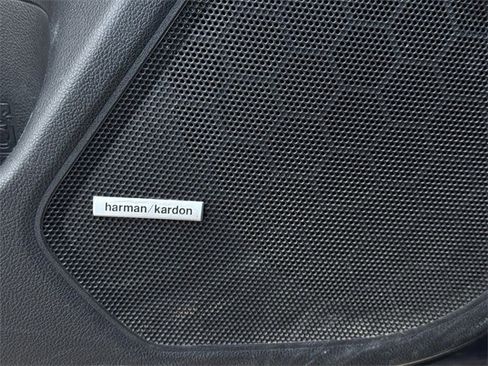 Used 2017 Subaru Outback 2.5i Limited image 24