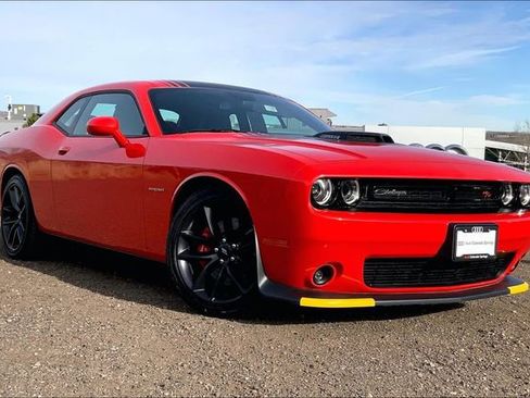Used 2020 Dodge Challenger R/T w/ Plus Package image 2