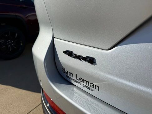 New 2025 Jeep Grand Cherokee Limited image 10