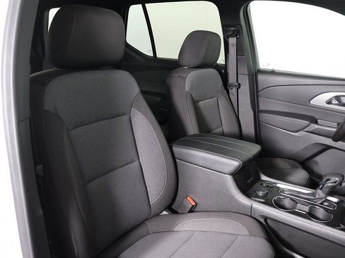Used 2024 Chevrolet Traverse LT image 27