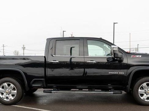 Used 2021 Chevrolet Silverado 2500 LTZ w/ LTZ Convenience Package AWD/4WD image 5