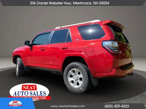 Used 2015 Toyota 4Runner SR5 AWD/4WD image 9