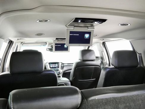 Used 2016 Chevrolet Suburban LTZ image 24