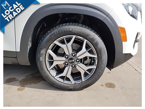 Used 2021 Kia Seltos EX image 16