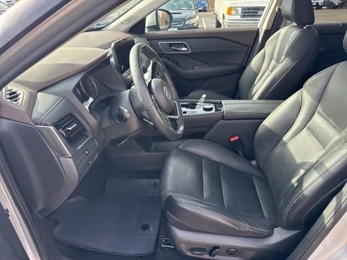 Used 2021 Nissan Rogue SL w/ Premium Package image 13