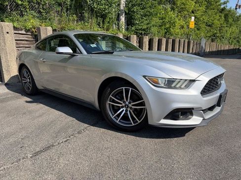 Used 2015 Ford Mustang Premium RWD image 4