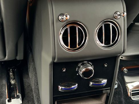 New 2026 Rolls-Royce Cullinan image 24