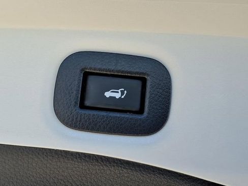 Used 2020 Nissan Rogue SV AWD/4WD image 10