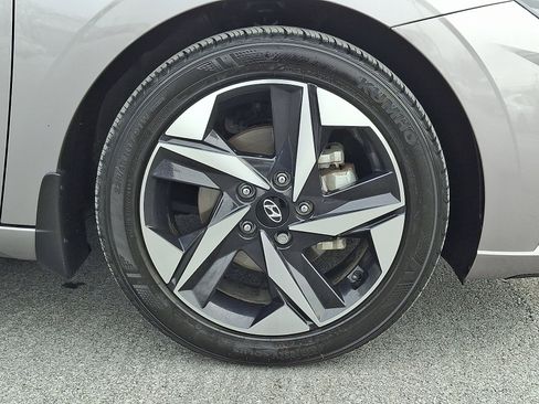 Used 2023 Hyundai Elantra SEL w/ Convenience Package image 8