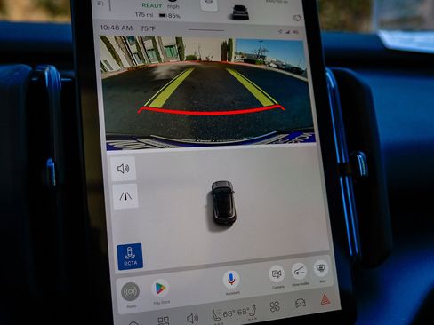 New 2025 Volvo EX30 Plus w/ Protection Package Premier image 25