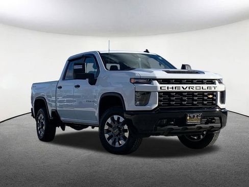 Used 2022 Chevrolet Silverado 2500 Custom w/ Custom Value Package image 2