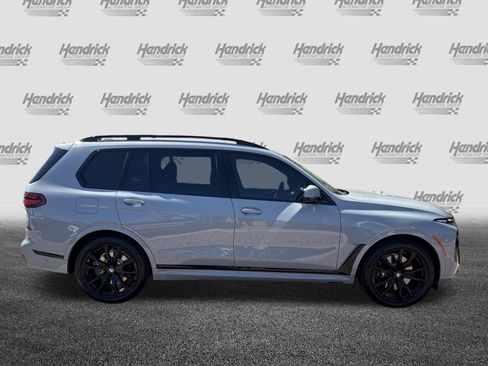 Used 2026 BMW X7 xDrive40i w/ M Sport Package AWD/4WD image 11