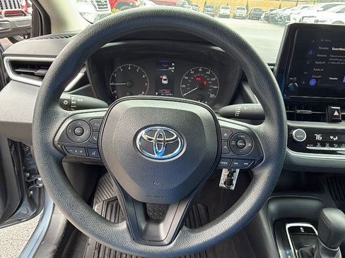 Used 2023 Toyota Corolla LE image 25