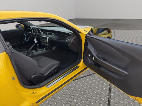 Used 2013 Chevrolet Camaro SS image 22