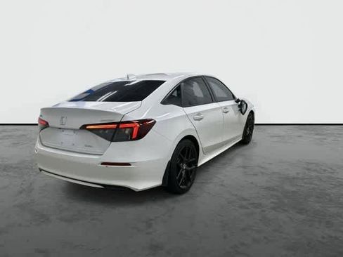 Used 2025 Honda Civic Sport image 3