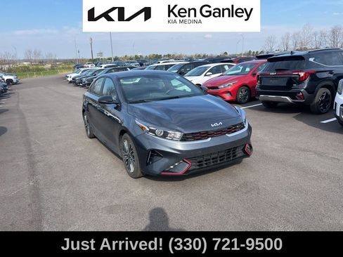 Certified 2023 Kia Forte GT-Line image 3