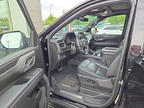 Used 2021 Chevrolet Tahoe RST w/ Luxury Package AWD/4WD image 16