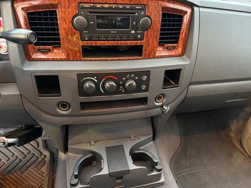 Used 2006 Dodge Ram 1500 Truck SLT w/ Quad Cab Big Horn Value Group image 8