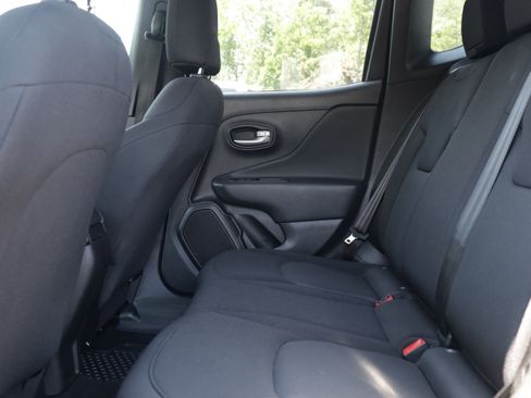 Used 2023 Jeep Renegade Latitude AWD/4WD image 23