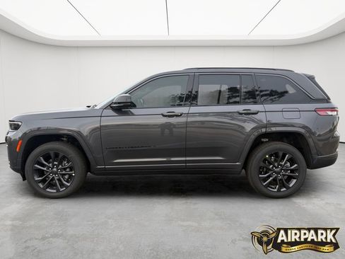 New 2026 Jeep Grand Cherokee Limited image 7