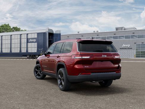 New 2026 Jeep Grand Cherokee L Limited w/ Limited Altitude Package AWD/4WD image 3