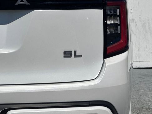 New 2025 Nissan Armada SL image 6