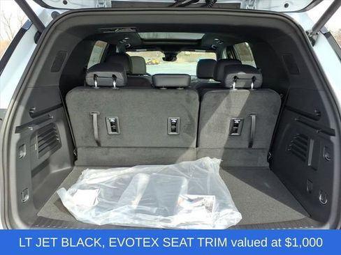 New 2026 Chevrolet Traverse LT w/ Sun and Wheel Package image 4
