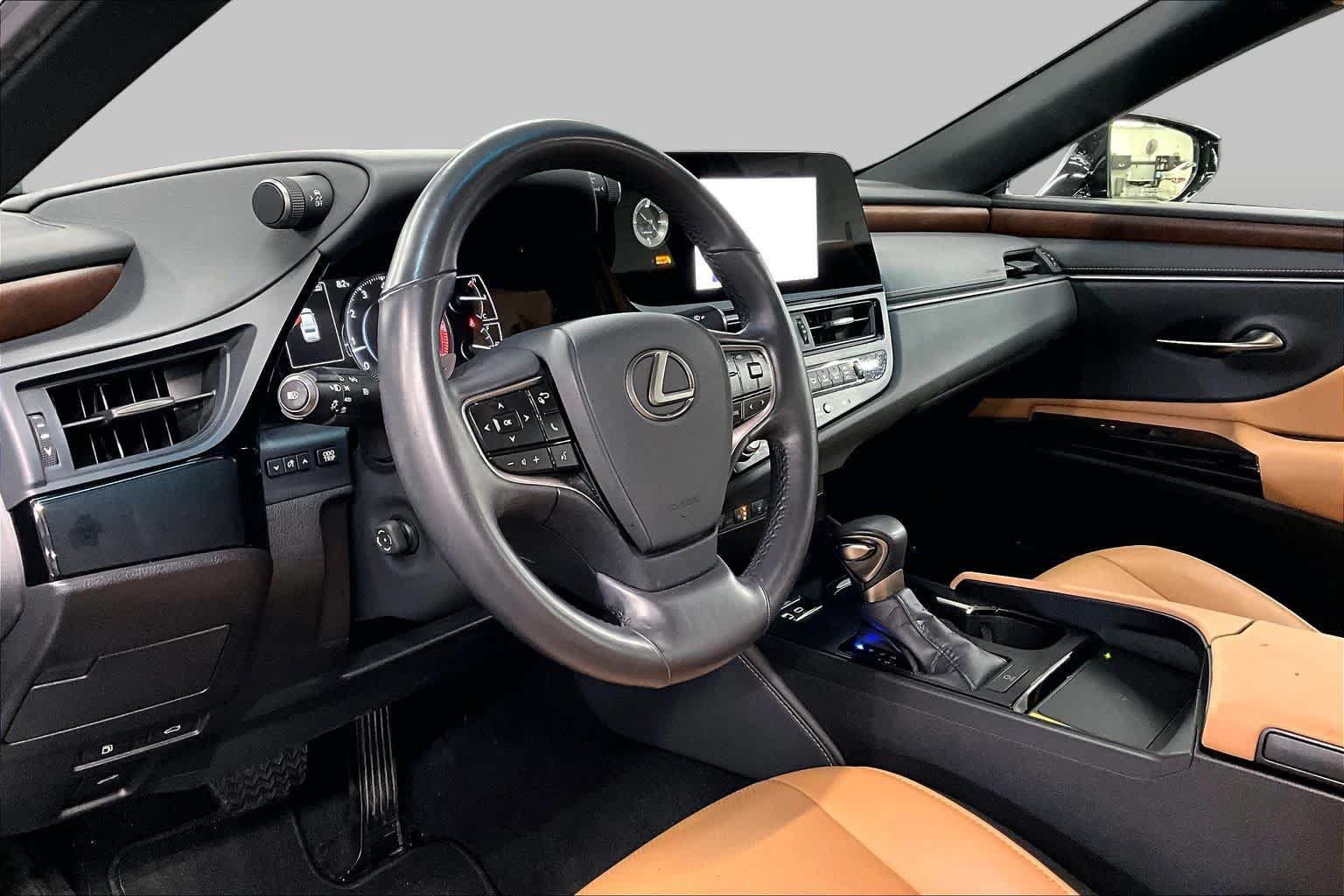 Used 2025 Lexus ES 350 w/ Premium Package FWD image 18