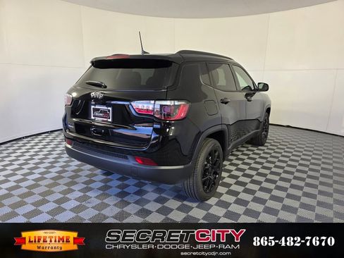 New 2026 Jeep Compass Latitude image 7