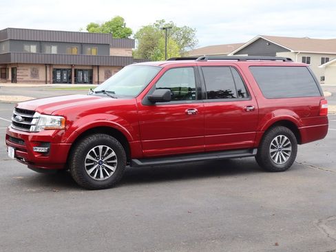 Used 2015 Ford Expedition EL XLT w/ Equipment Group 202A AWD/4WD image 10