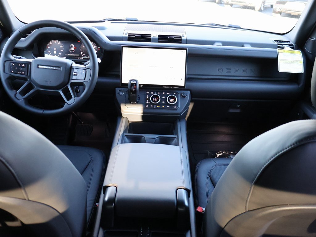 New 2026 Land Rover Defender 110 X-Dynamic SE AWD/4WD image 13