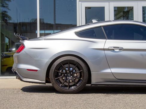 Used 2020 Ford Mustang Shelby GT350 w/ Technology Package RWD image 6