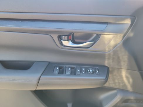 Used 2024 Honda CR-V LX image 17