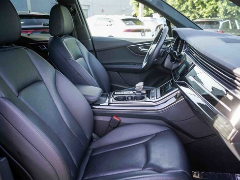 Used 2022 Audi Q7 Premium Plus w/ Premium Plus Package image 16