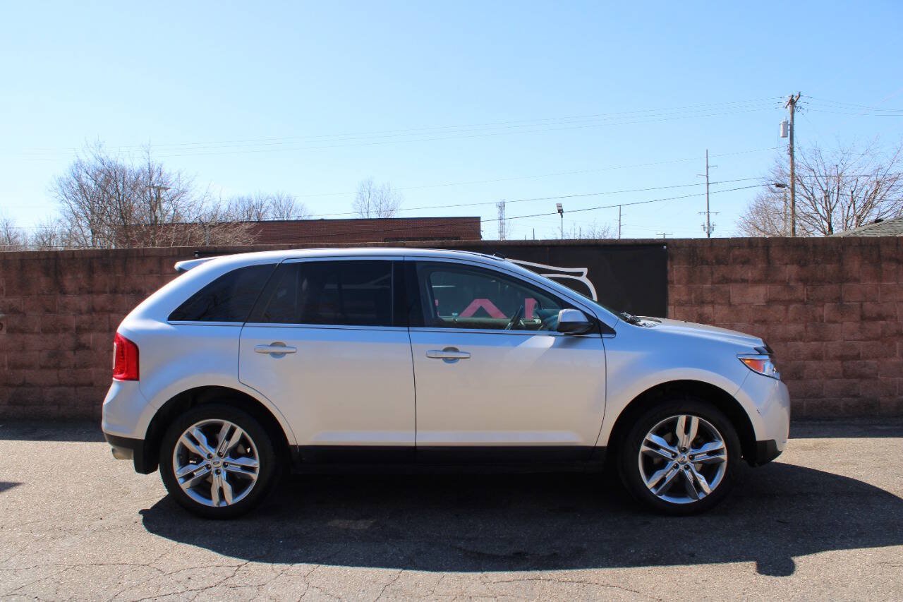 Used 2014 Ford Edge Limited w/ Equipment Group 301A AWD/4WD image 5