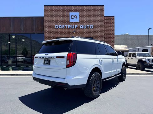Used 2025 Ford Expedition Tremor AWD/4WD image 7