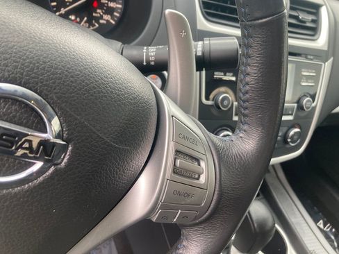 Used 2017 Nissan Altima 2.5 SR FWD image 37