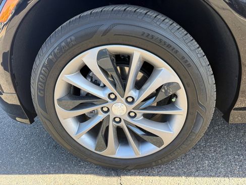 Used 2023 Buick Encore GX Select w/ Sport Touring Package FWD image 9