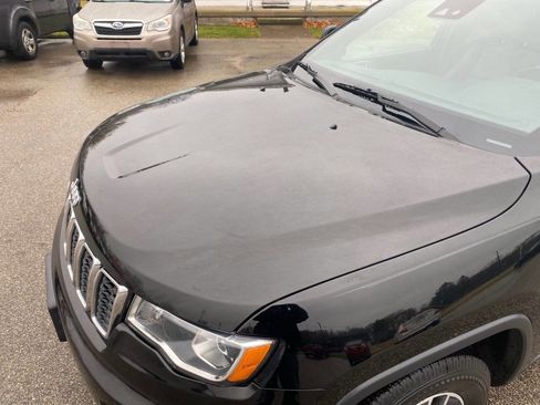 Used 2020 Jeep Grand Cherokee Laredo w/ Quick Order Package 2BN North image 22