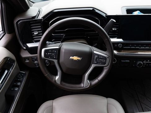 Used 2023 Chevrolet Silverado 1500 LT w/ Safety Package image 11