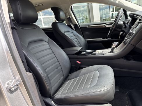 Used 2013 Ford Fusion SE FWD image 34
