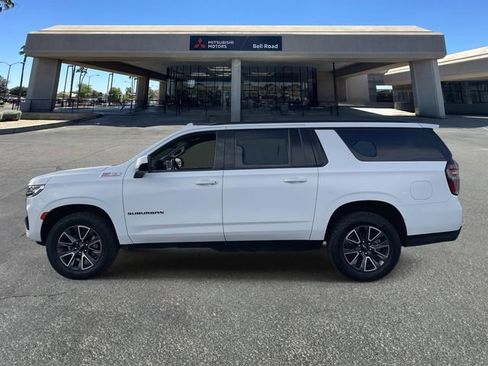 Used 2022 Chevrolet Suburban Z71 AWD/4WD image 2