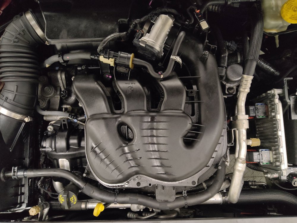 Used 2015 Chrysler 200 S FWD image 30