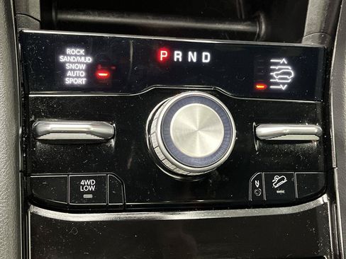 Used 2023 Jeep Grand Cherokee Overland AWD/4WD image 27