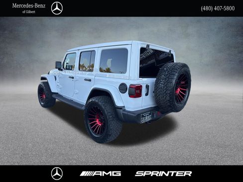 Used 2022 Jeep Wrangler Unlimited Sahara w/ LED Lighting Group AWD/4WD image 3
