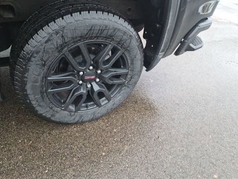 Used 2023 GMC Sierra 1500 Elevation image 11