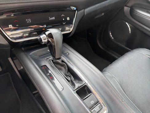 Used 2019 Honda HR-V Touring image 24