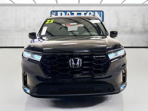 Used 2025 Honda Pilot Black Edition image 2