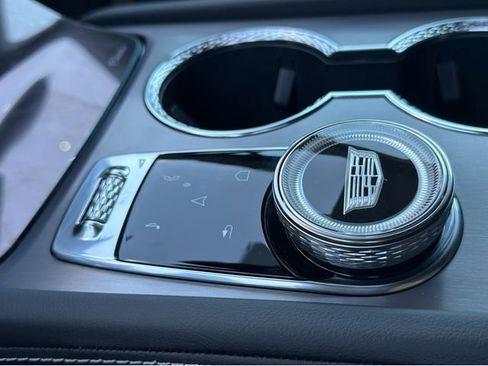 New 2026 Cadillac Vistiq Luxury image 28