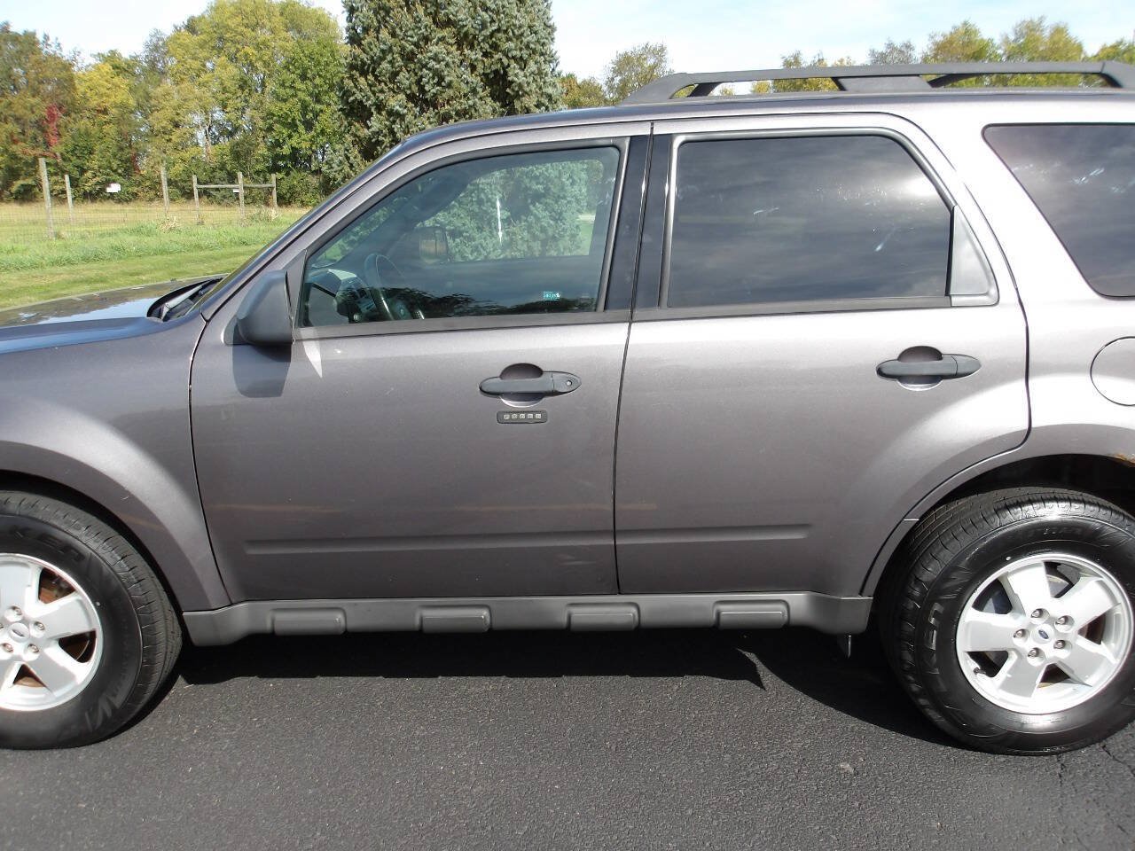 Used 2010 Ford Escape XLT AWD/4WD image 35